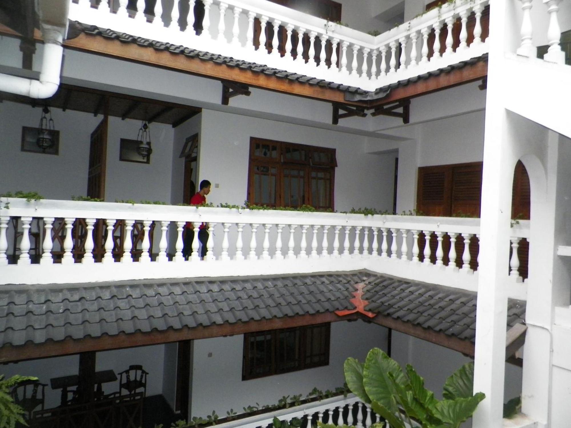 Bladok Hotel & Restaurant Yogyakarta Exterior foto